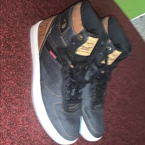 Selling size 12’s Levi’s. (Prime condition)